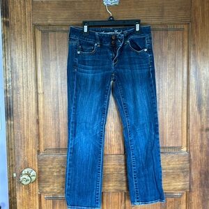 AE size 2 stretch capri length jeans.